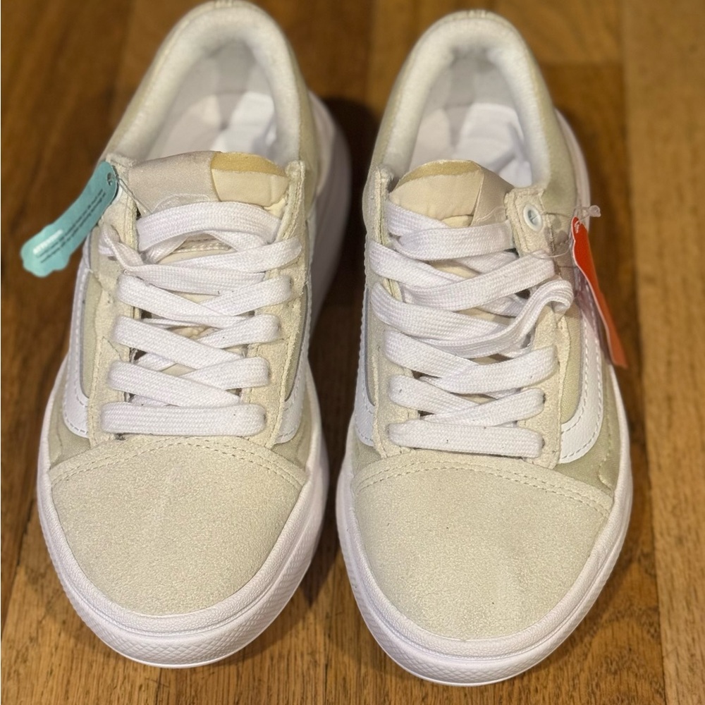 Vans Women's Cream and White Sneakers